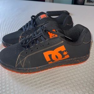 Dc shoes